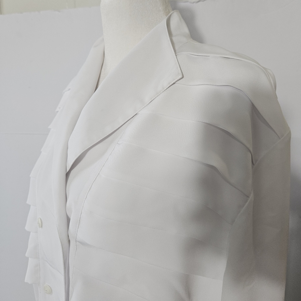 La Chine Classic Size 12 White Long-Sleeved Polyester Button Up Blouse with Laye - Picture 9 of 16